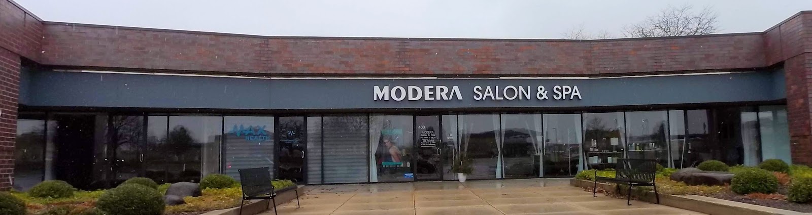 Modera Salon and Spa logo